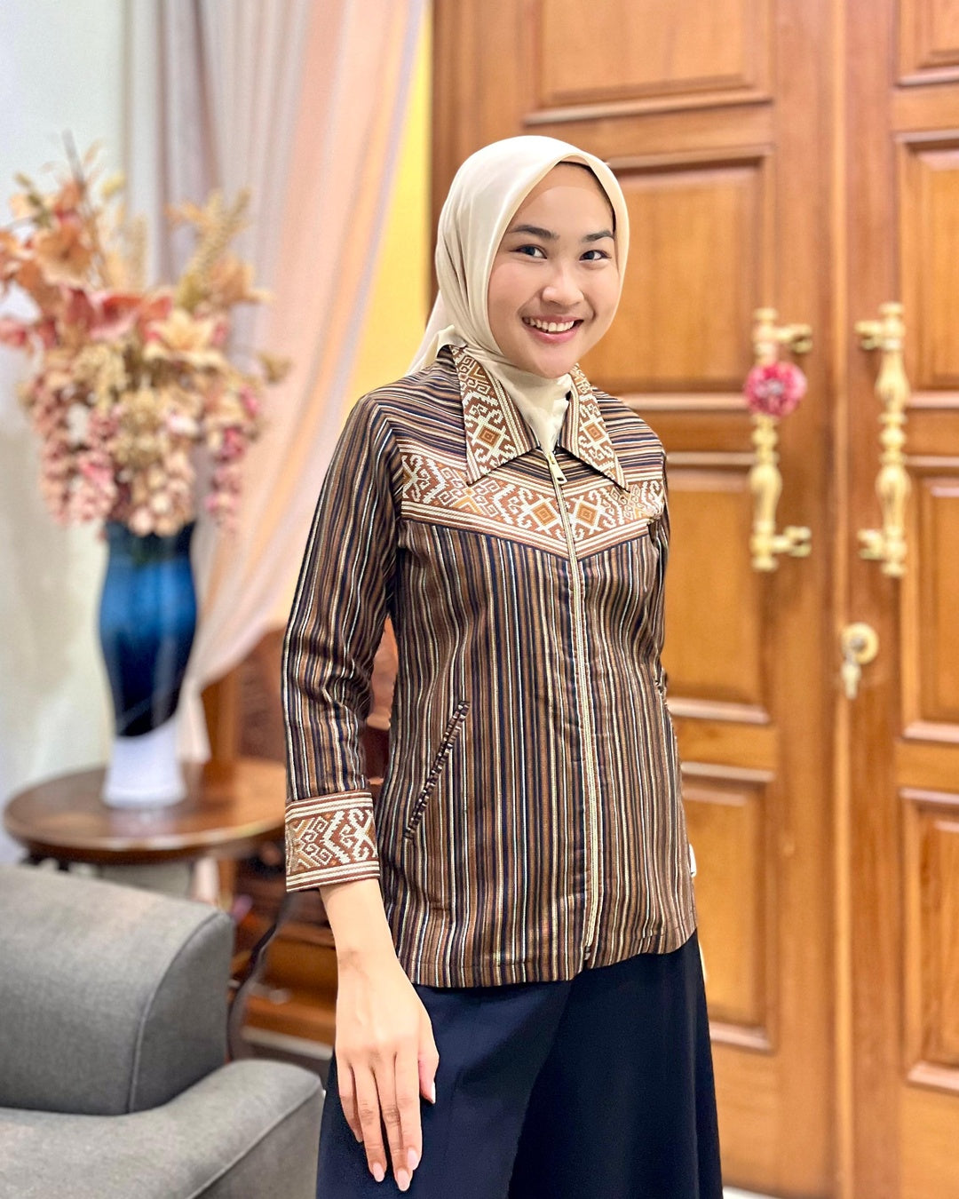 Sarimbit Batik Mahakarya Heritage Sutra Silk Pasangan - Tampilan 4:5 Foto 1