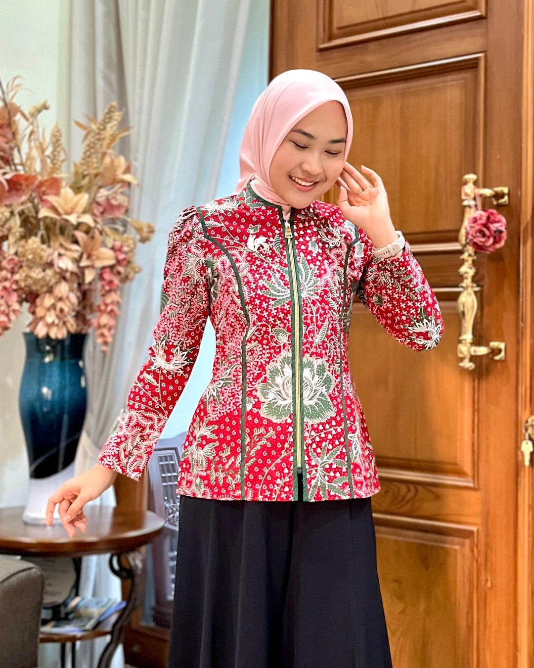 Sarimbit Signature Elegance Kemeja & Tunik Royal Navy - Tampilan 4:5 Foto 2