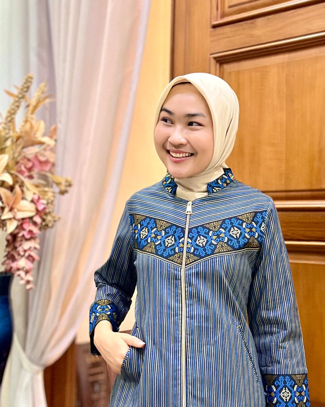 Kemeja Batik Slimfit Sutra Tulis Eksklusif Sido Asih - Tampilan 4:5 Foto 2