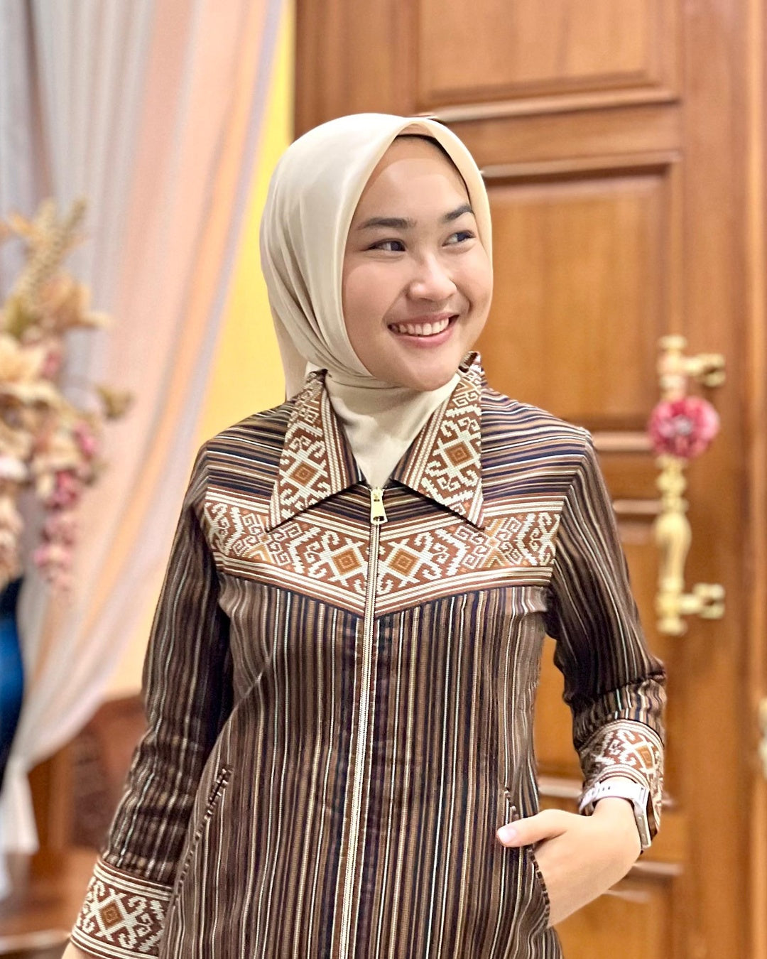 Kemeja Batik Pria Lengan Panjang Lapis Furing Motif Semarangan - Tampilan 4:5 Foto 2