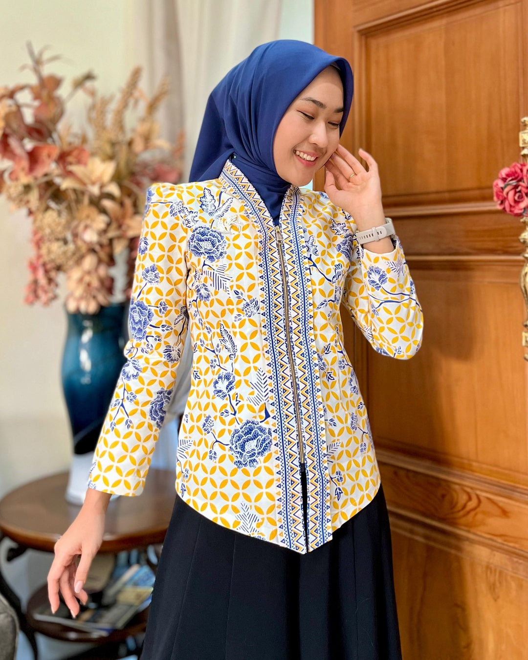Sarimbit Batik Mahakarya Heritage Sutra Silk Pasangan - Tampilan 4:5 Foto 4