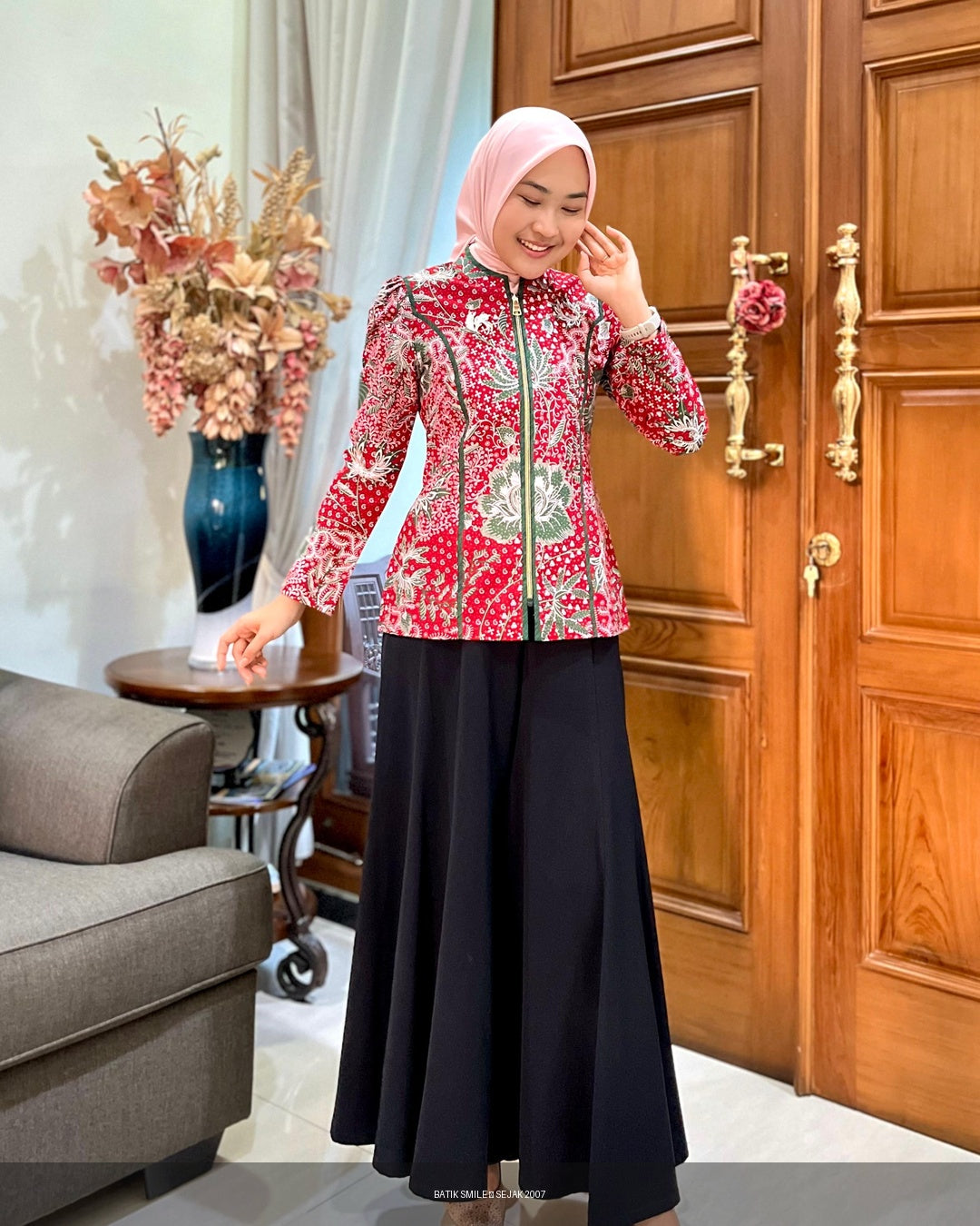 Sarimbit Signature Elegance Kemeja & Tunik Royal Navy - Tampilan 4:5 Foto 5