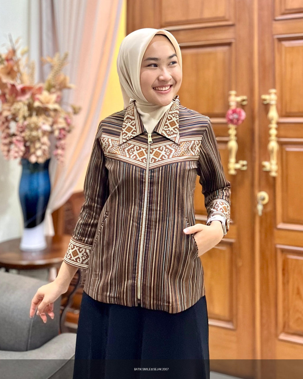 Kemeja Batik Pria Lengan Panjang Lapis Furing Motif Semarangan - Tampilan 4:5 Foto 5